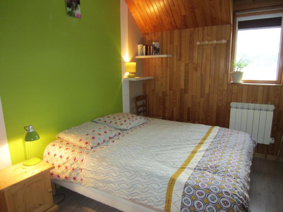 Chez Cat Et Christophe , Chambre Calme Et Lumineuse Chez L'Habitant Avec Vue Гилестр Екстериор снимка